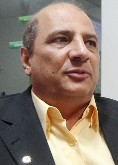 zeca_viana_rebate_interna.jpg