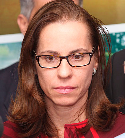 Ana Luiza Peterlini