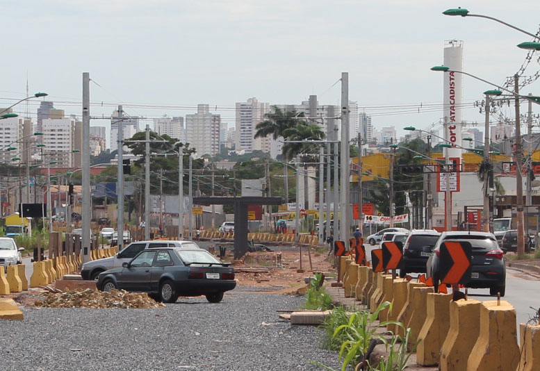 carros-canteiro-vlt-500.jpg