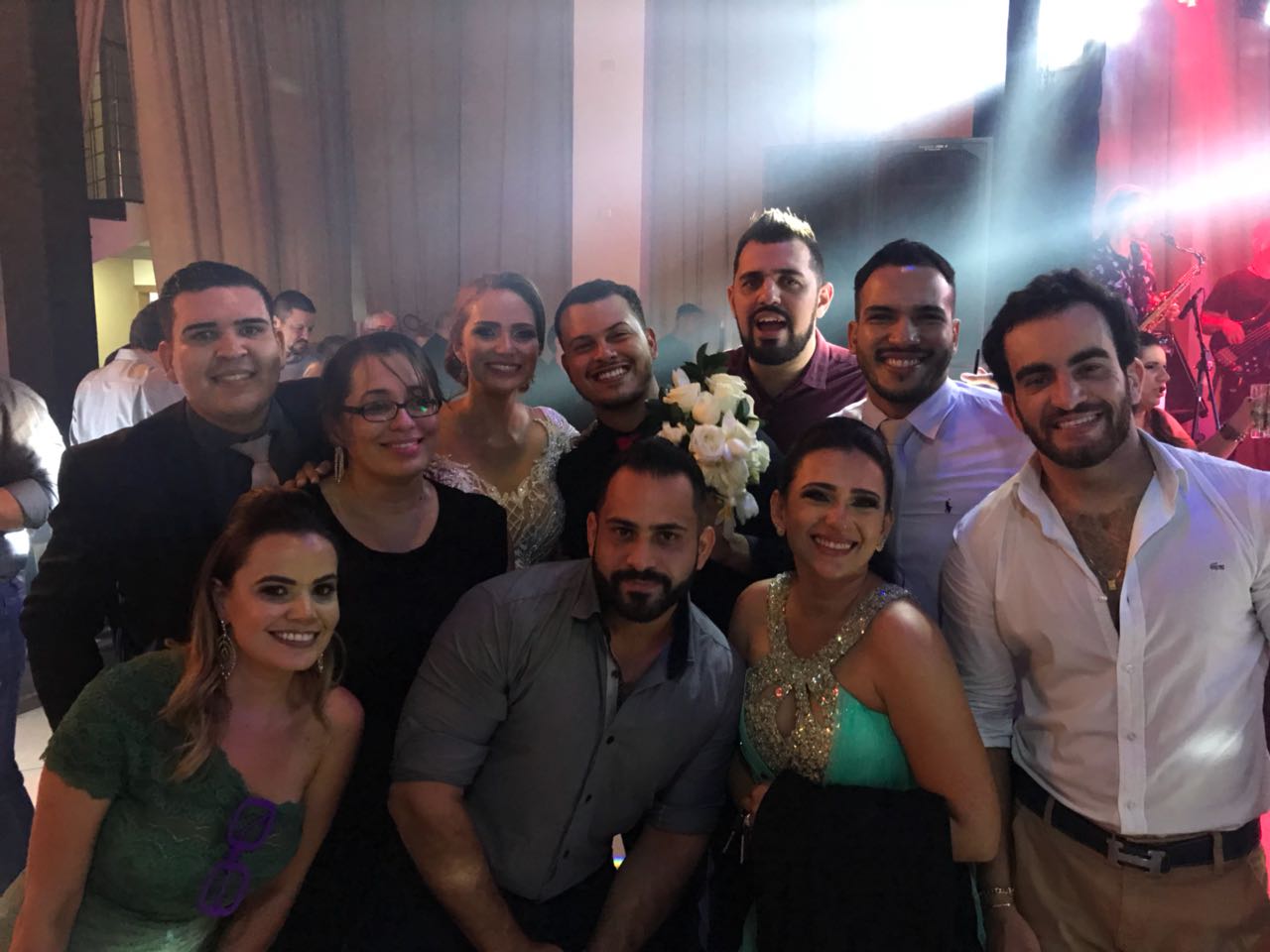 Gay pegou o buqu&ecirc;