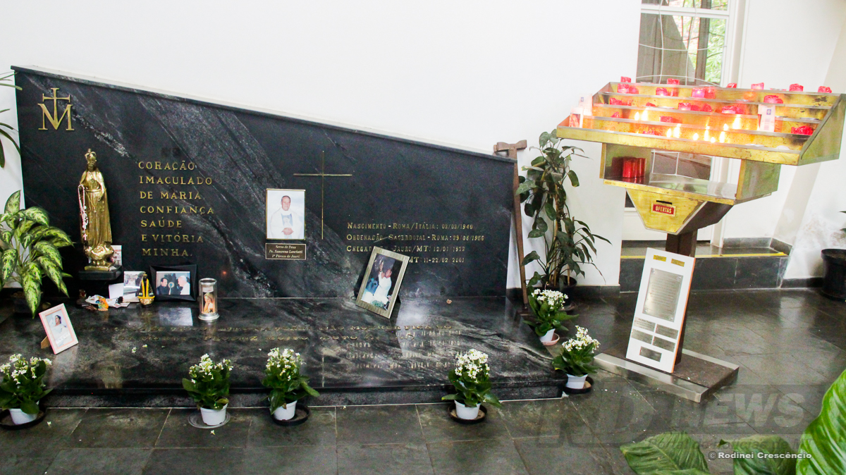 T&uacute;mulo padre Nazareno