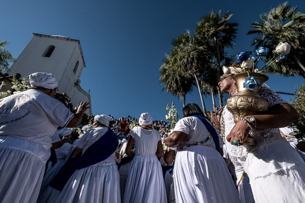 Lavagem das escadarias da Igreja do Ros&iuml;&iquest;&frac12;rio e S&iuml;&iquest;&frac12;o Benedito