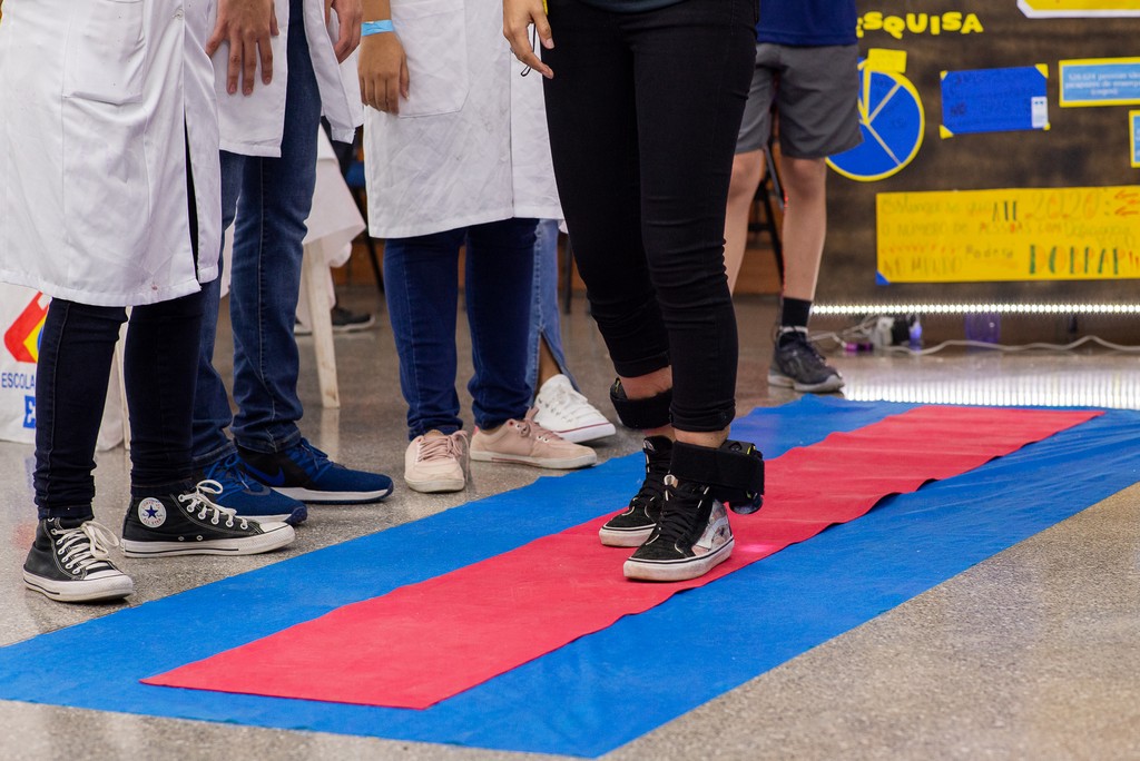 O aparelho � pr�prio para dar independ�ncia de cegos ao praticar esportes