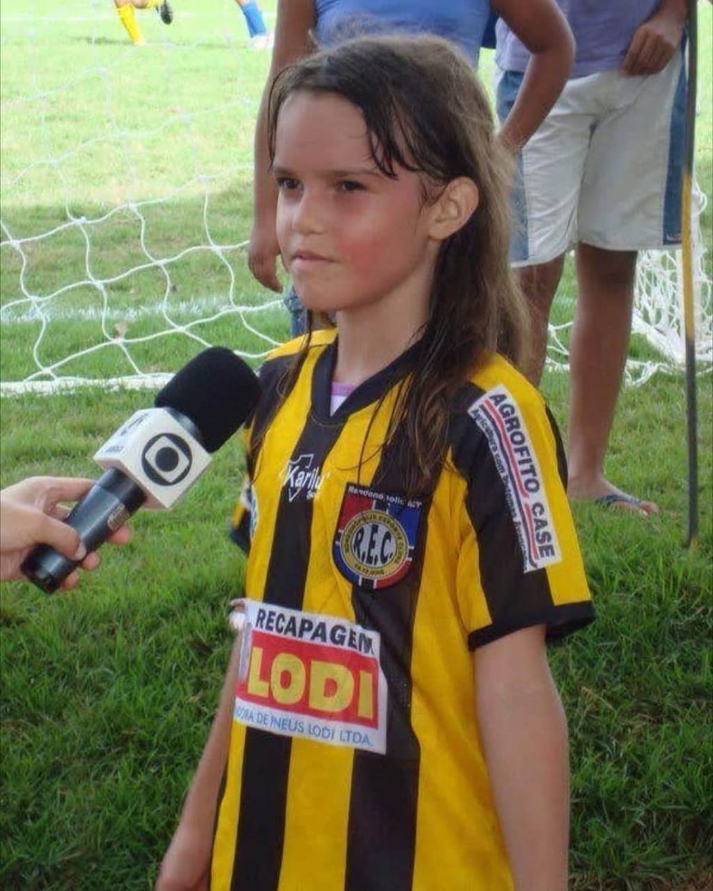 Jogadora Ana Vit�ria nutre amor pelo esporte desde pequena