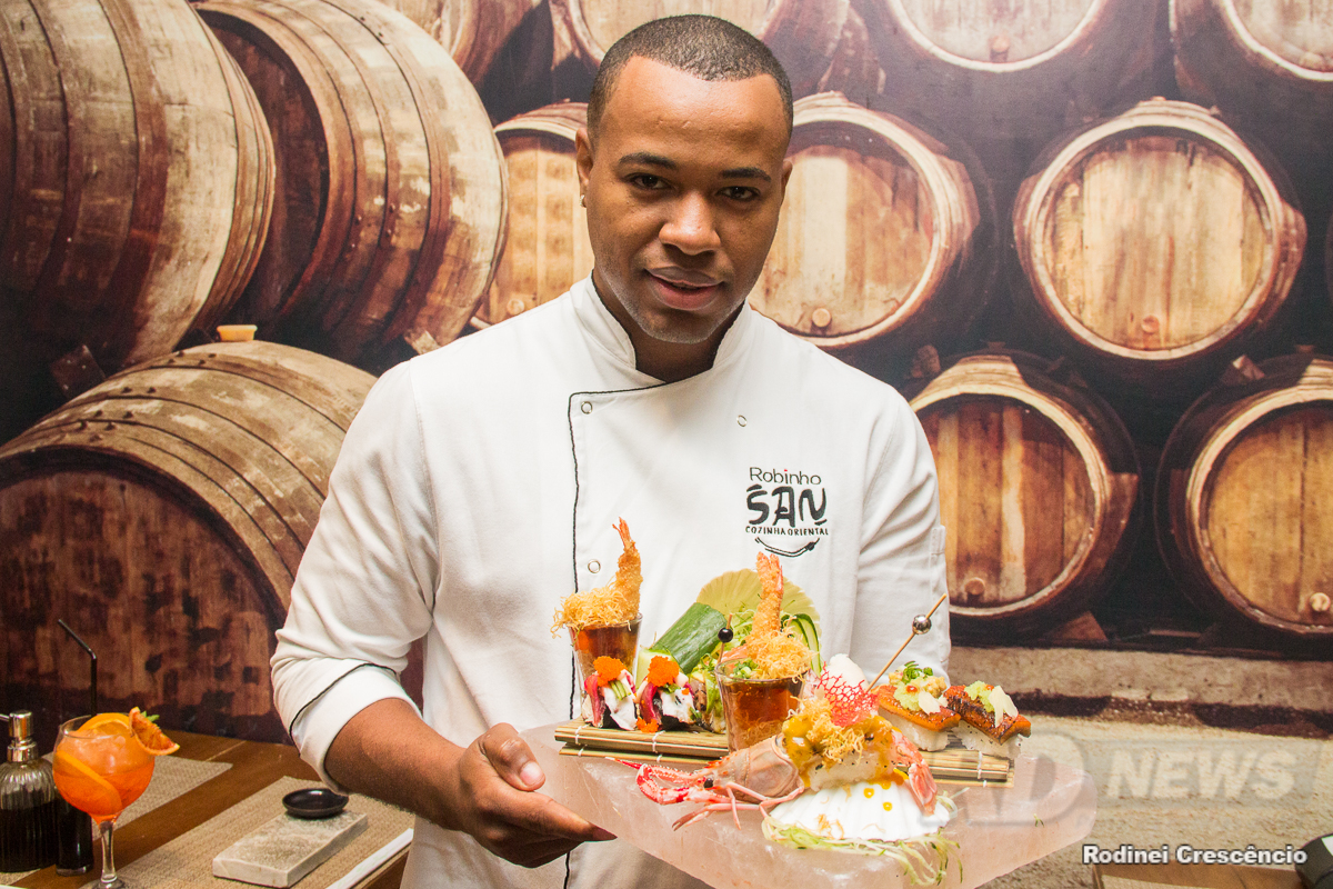 Robinho San &iuml;&iquest;&frac12; bastante conhecido na cidade e ap&iuml;&iquest;&frac12;s voltar da Europa inaugura pr&iuml;&iquest;&frac12;prio neg&iuml;&iquest;&frac12;cio