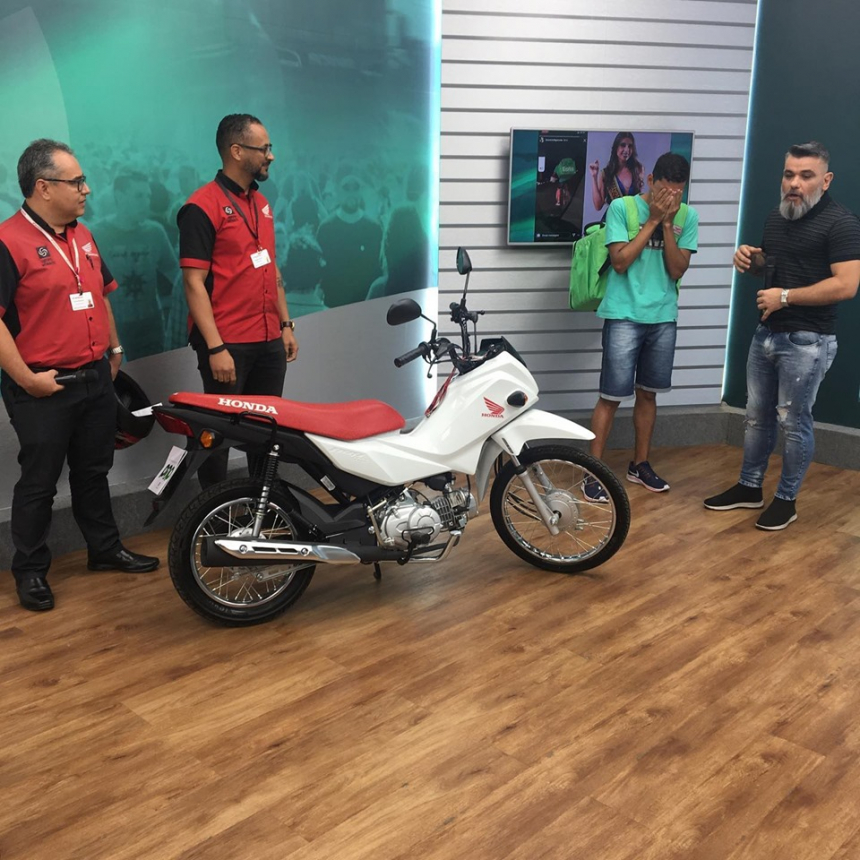 entregador moto