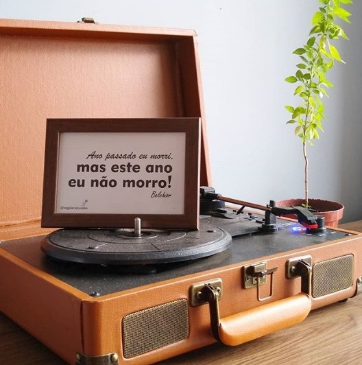 Frases s&iuml;&iquest;&frac12;o trechos de m&iuml;&iquest;&frac12;sicas, poemas e de pensadores 