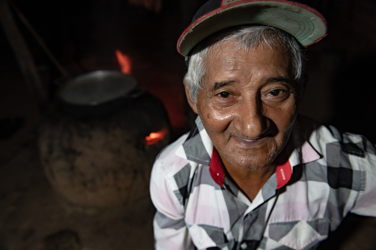 Seo Nequinho aos 71 anos &iuml;&iquest;&frac12; ativo e bastante carinhoso com a equipe da expedi&iuml;&iquest;&frac12;&iuml;&iquest;&frac12;o