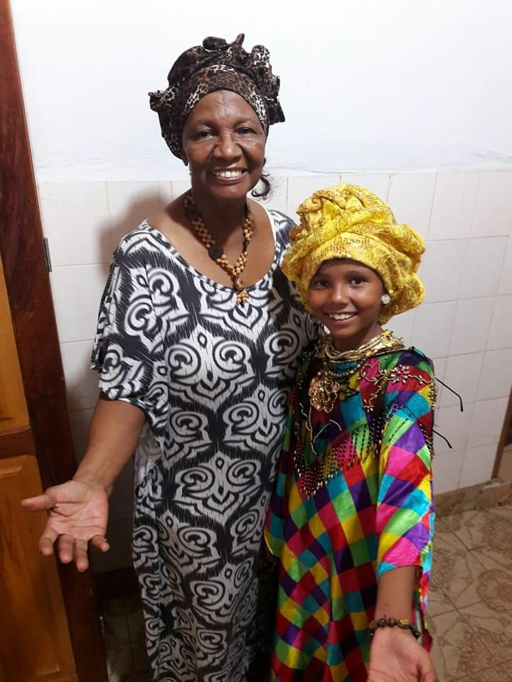 Gera�es aprendem como preservar cultura com Rainha