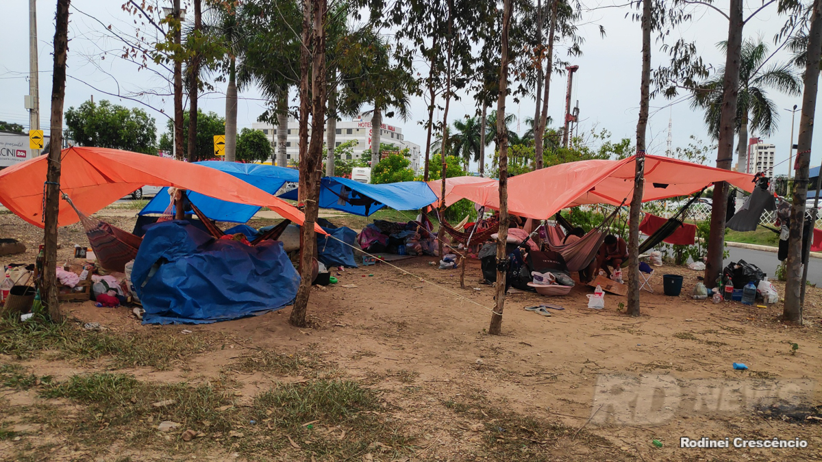 Venezuelanos acapados na Rodovi&iuml;&iquest;&frac12;ria