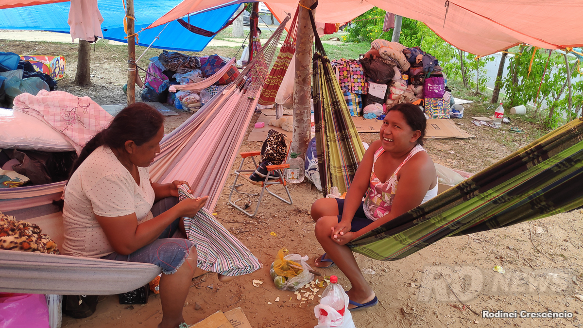 Venezuelanos acapados na Rodovi&iuml;&iquest;&frac12;ria