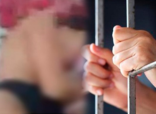 pai estuprador cela pres�dio
