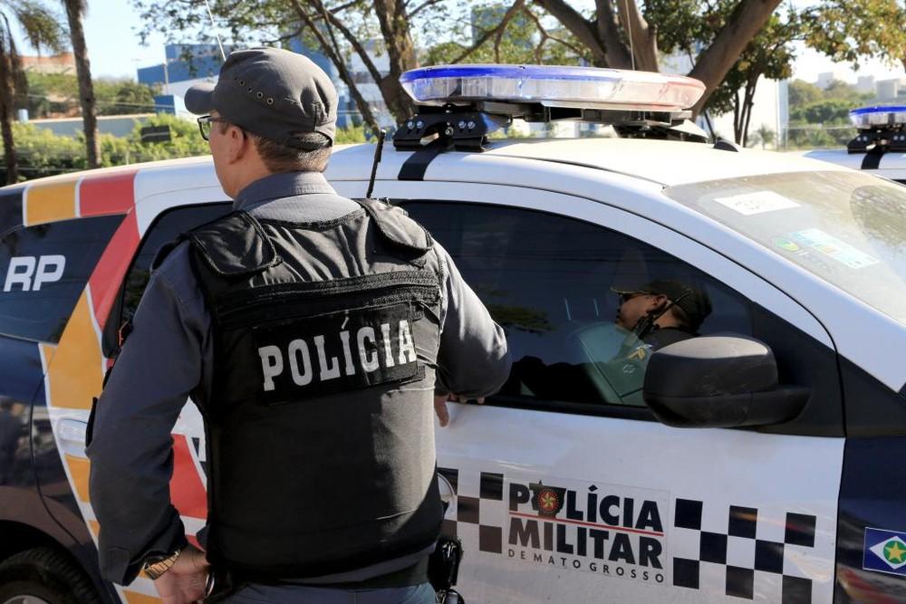 Viatura pol&iuml;&iquest;&frac12;cia militar