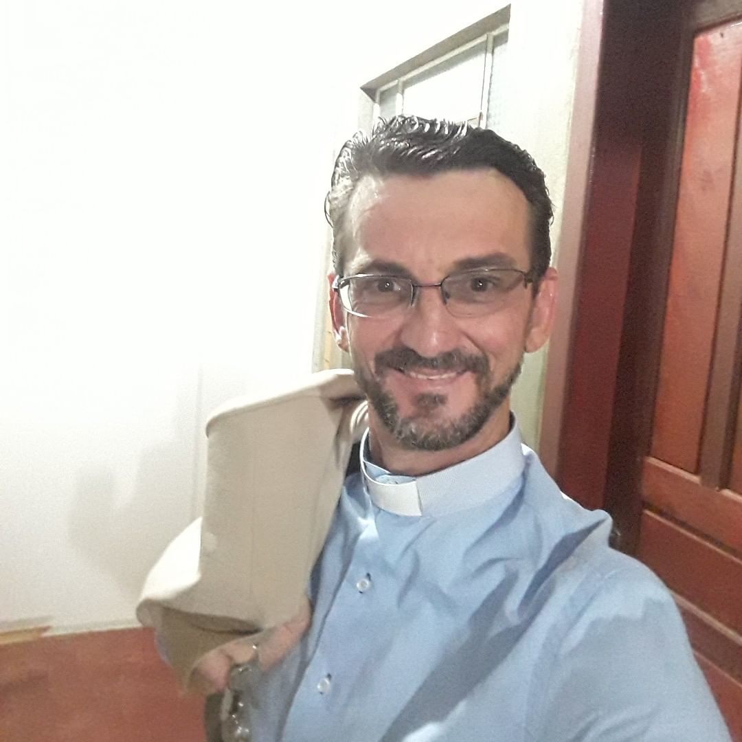 padre carlinda