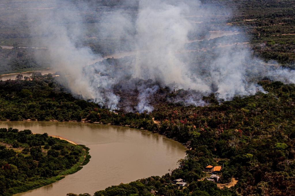 Imagem a�rea de inc�ndios no Pantanal