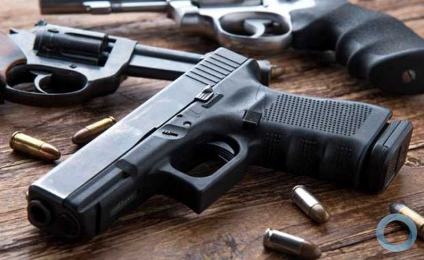 Armas - armamentos - pistolas - rev�lveres