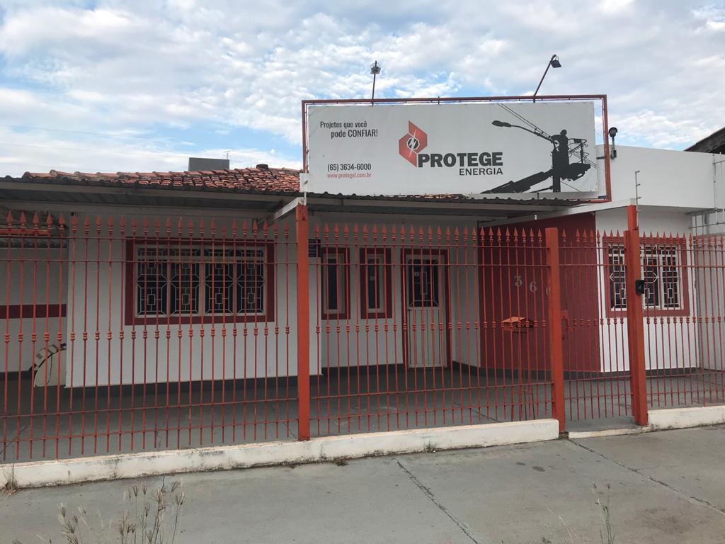 Agentes da PF na empresa Protege Energia, no Jardim Calif&iuml;&iquest;&frac12;rnia, em Cuiab&iuml;&iquest;&frac12;