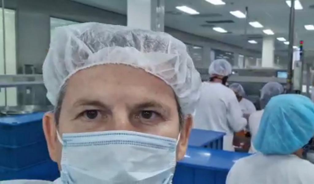 Governador Mauro Mendes visita f�brica da Uni�o Qu�mica