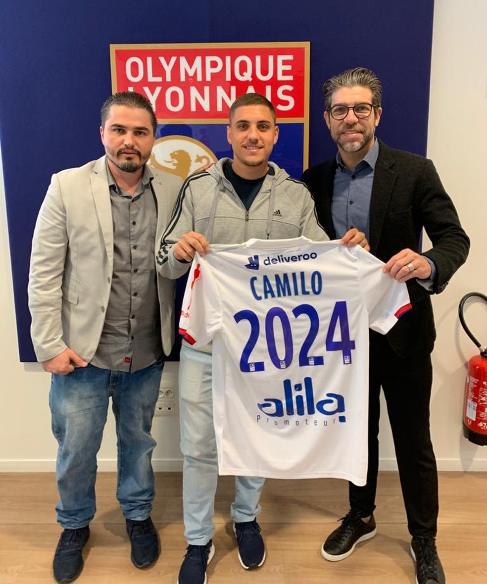 Camilo na sua apresenta��o ao Lyon no ano passad