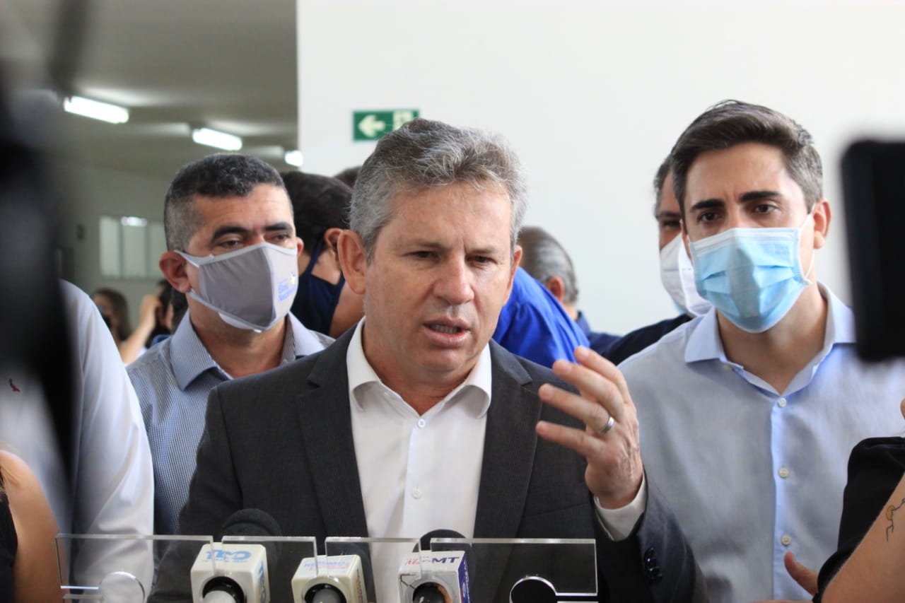 Governador Mauro Mendes, secret&aacute;rio Alan Porto e deputado Elizeu Nascimento
