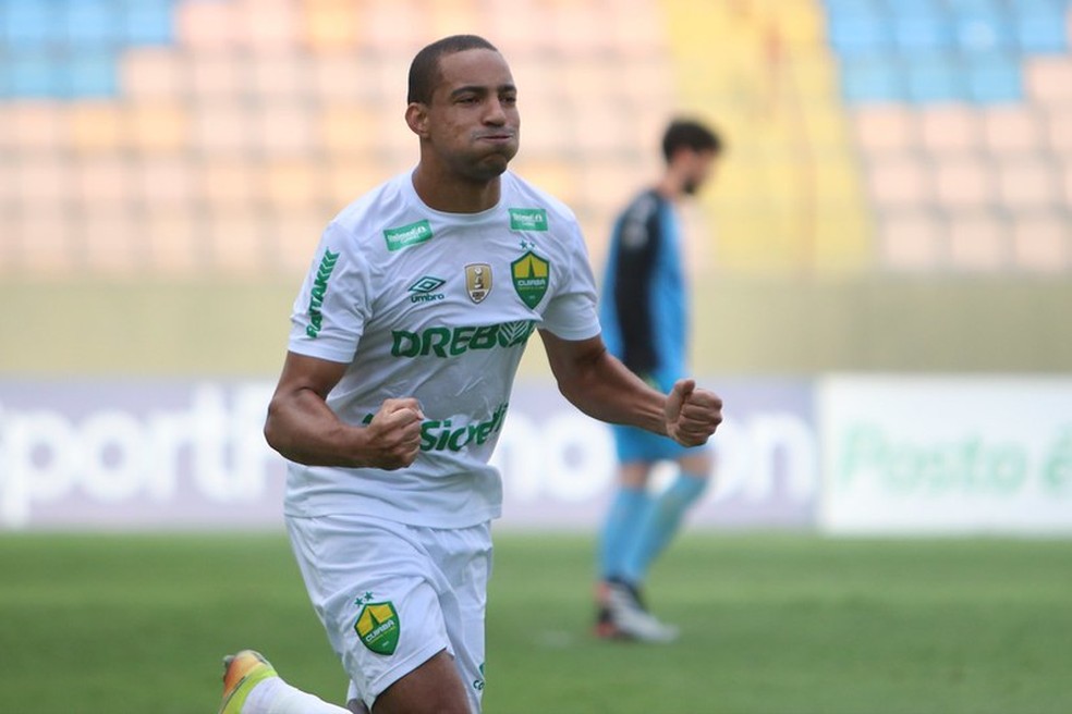 Jenison comemora gol contra Oeste pela S�rie B de 2020