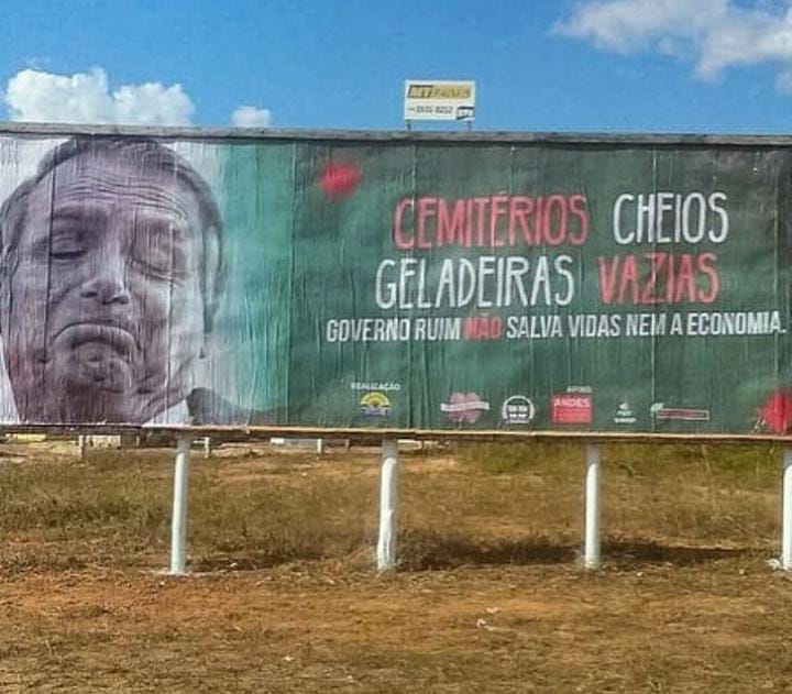 Outdoor bolsonaro sinop