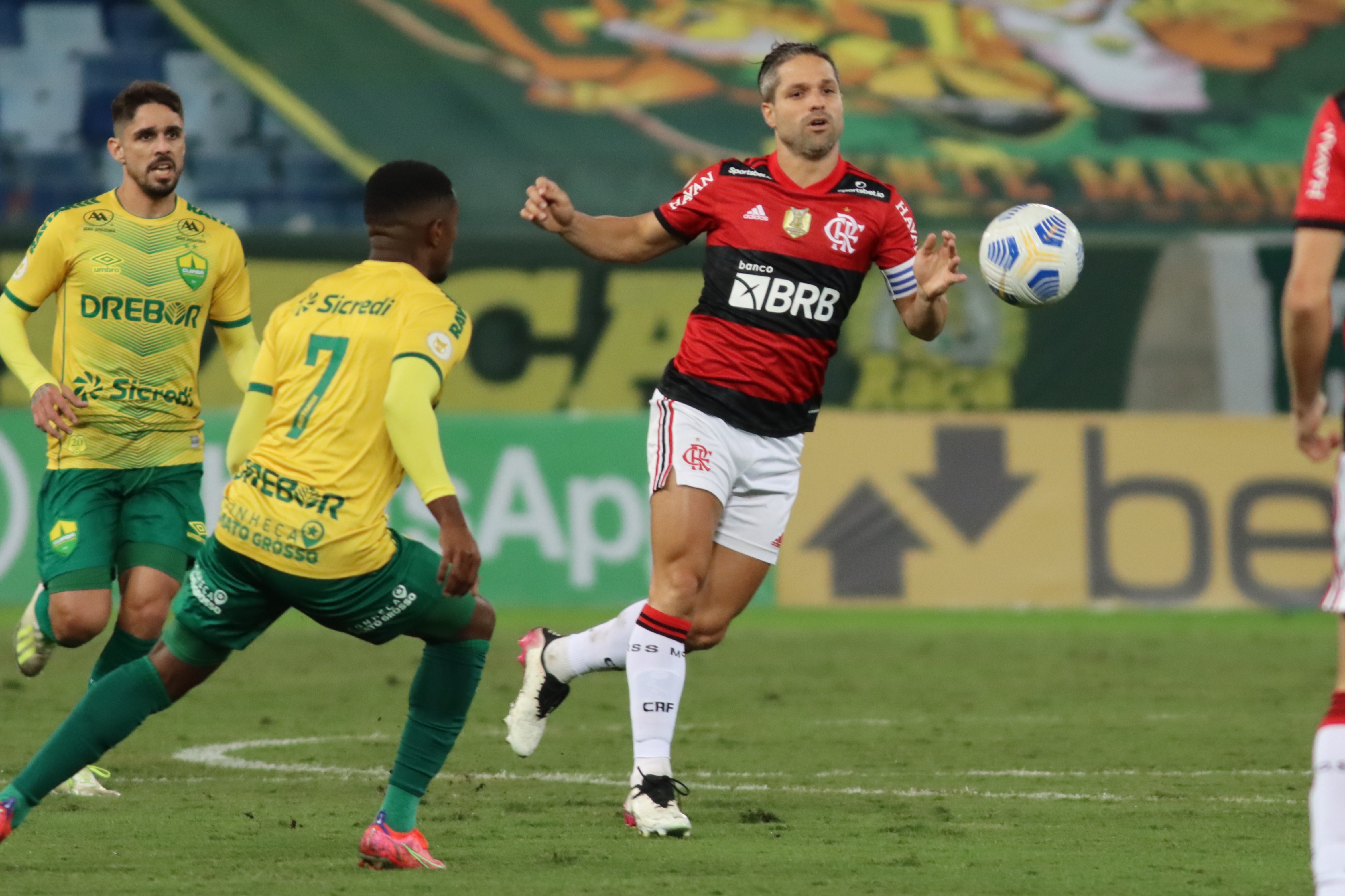 Cuiab� x Flamengo