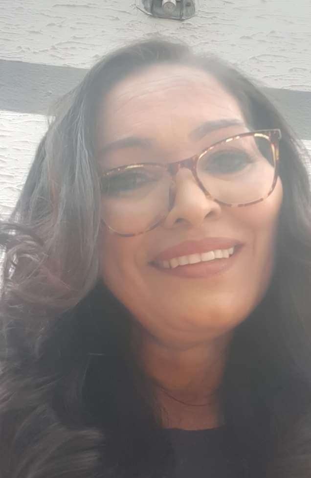 Assessora parlamentar Laura de Figuereido Stharrff falta d �gua vg