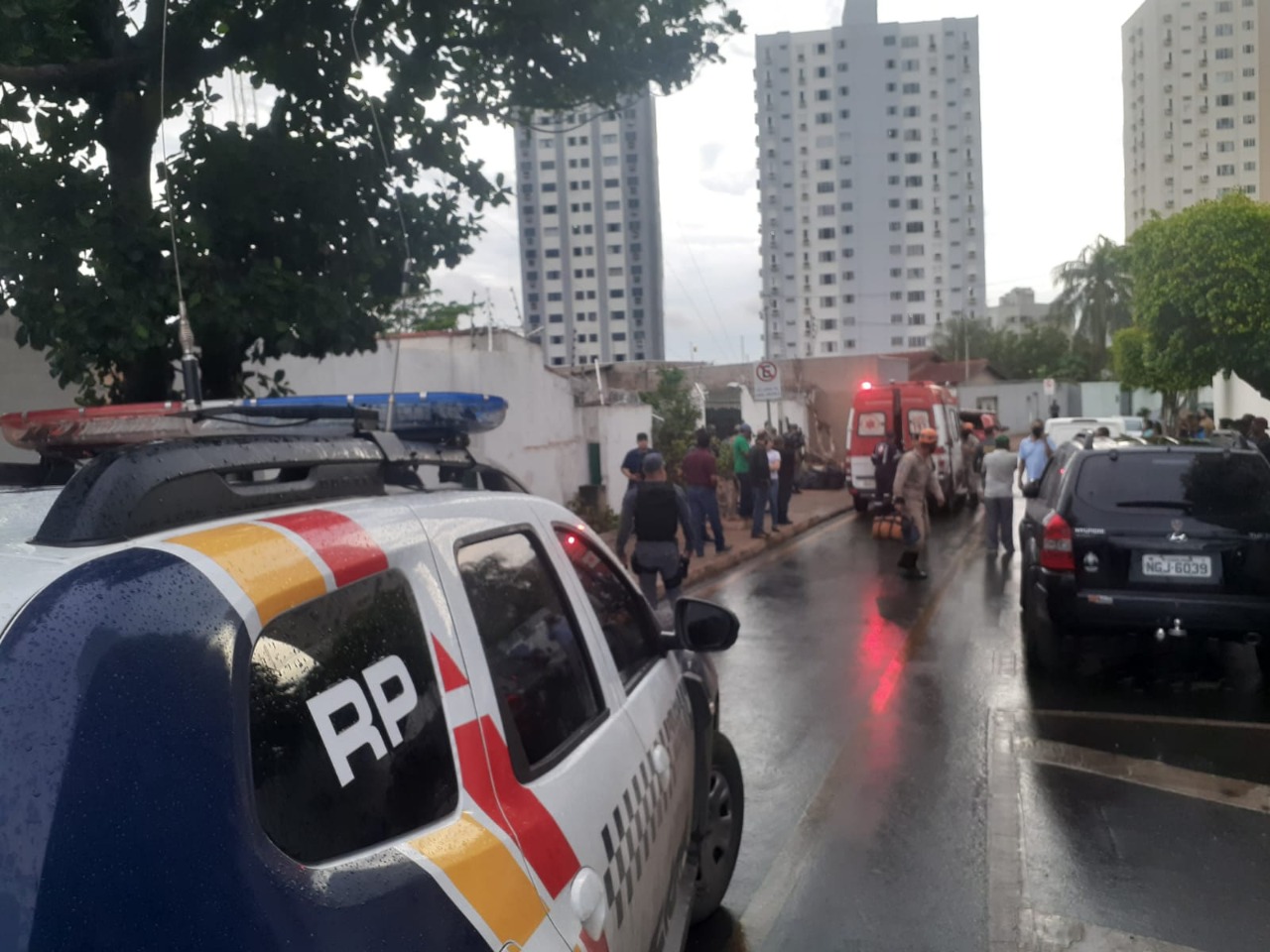 Cuidadora de idosos &iuml;&iquest;&frac12; atacada por 2 c&iuml;&iquest;&frac12;es no Verd&iuml;&iquest;&frac12;o