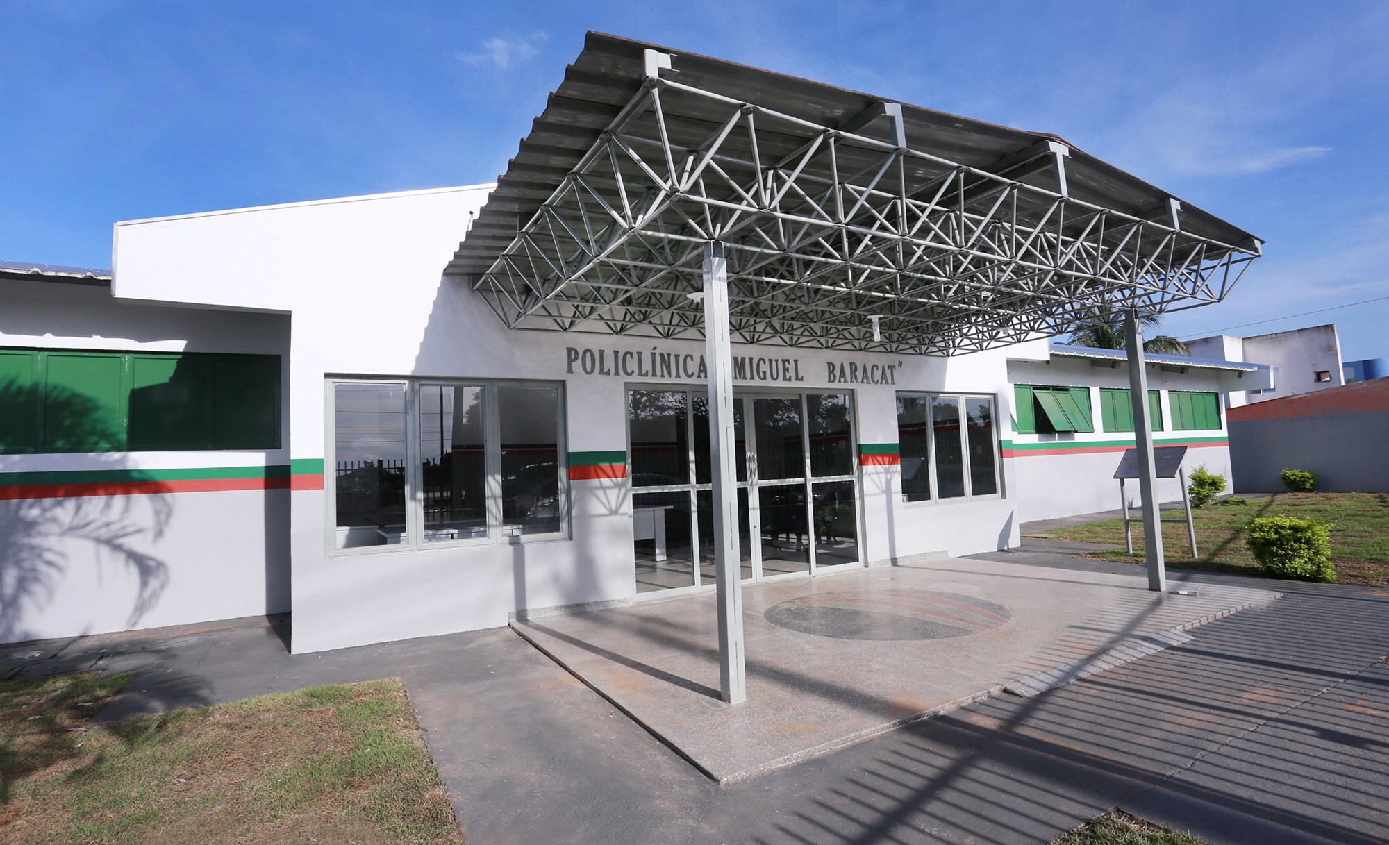 Policl�nica Miguel Baracat - V�rzea Grande - fachada