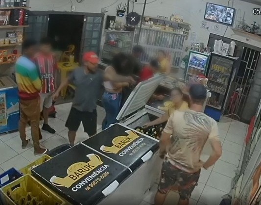 Homem &iuml;&iquest;&frac12; morto em sinop em bar - Jean Marcel Fiori