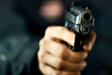 disparo arma de fogo m�o