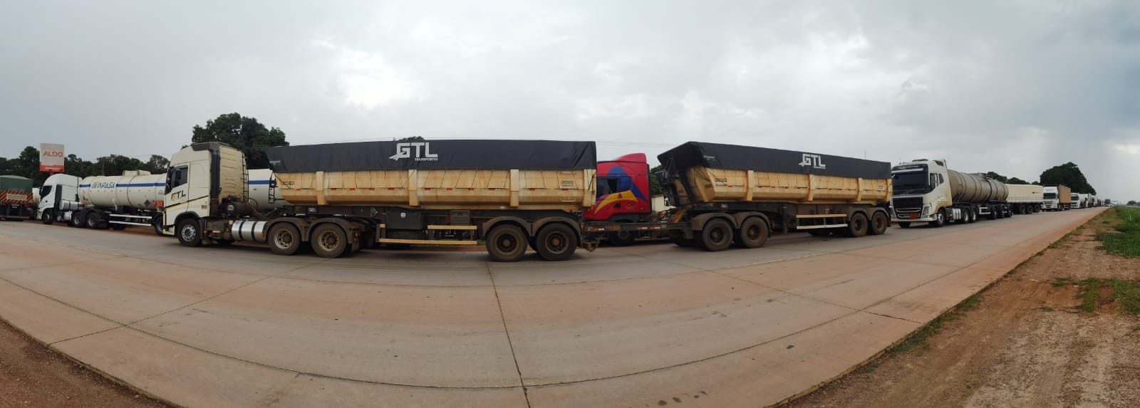 BR 163 DISTRITO INDUSTRIAL CUIAB� BLOQUEIO