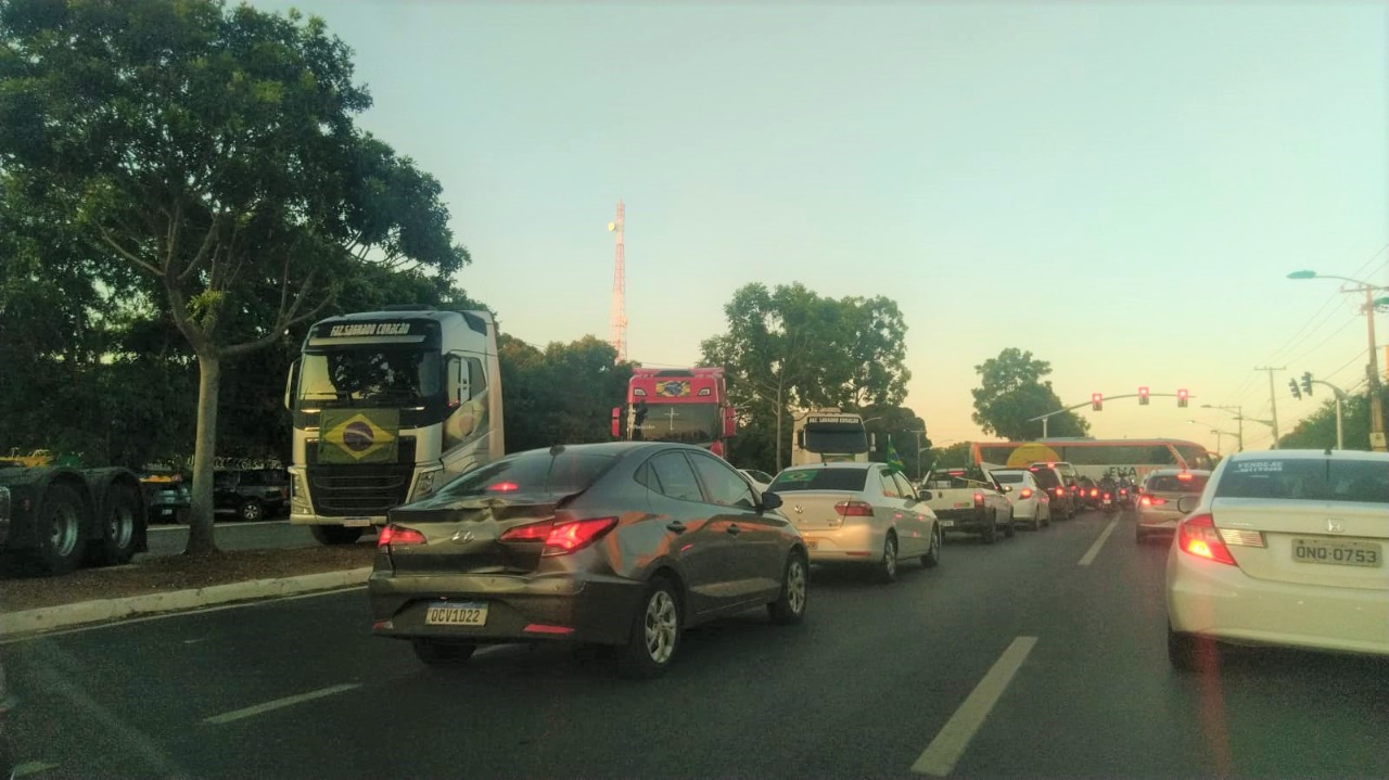 BOLSONARISTAS PROTESTOS BRIGADA