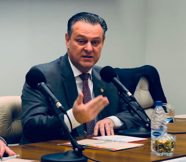 SENADOR FAVARO