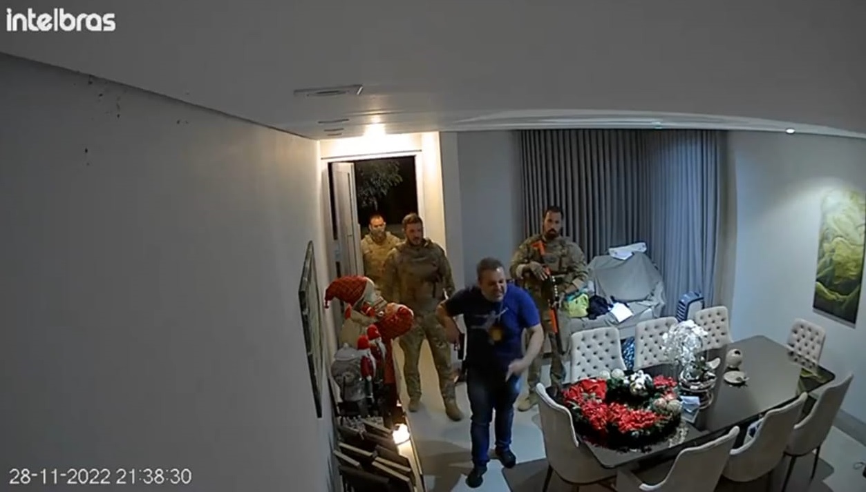 Print - bruno franca invade casa