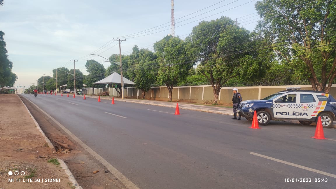 PM desmobiliza acampamento em frente ao Exercito
