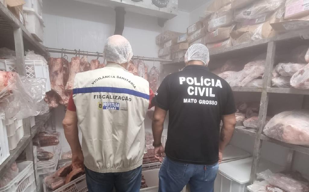 carnes apreendidas em a&iuml;&iquest;&frac12;ougues da Capital
