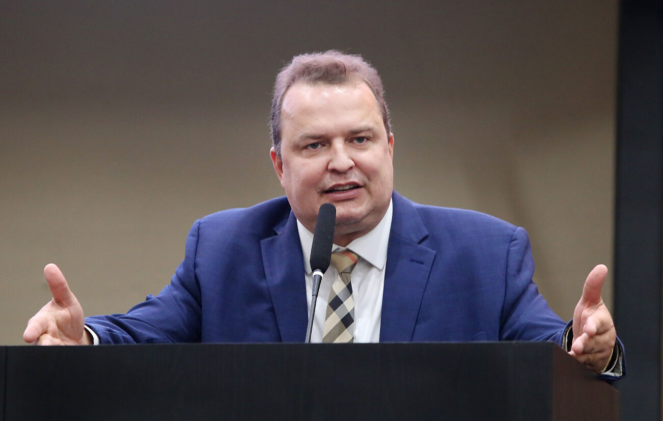 deputado max russi