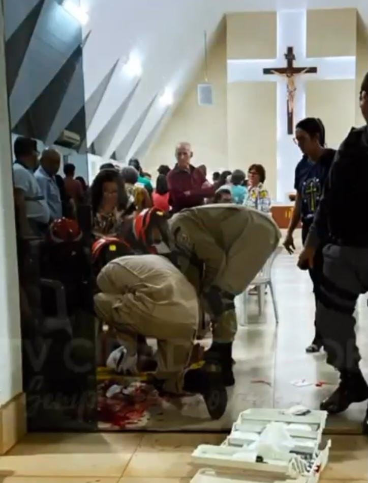 Missa jovem baleado em Tangar�