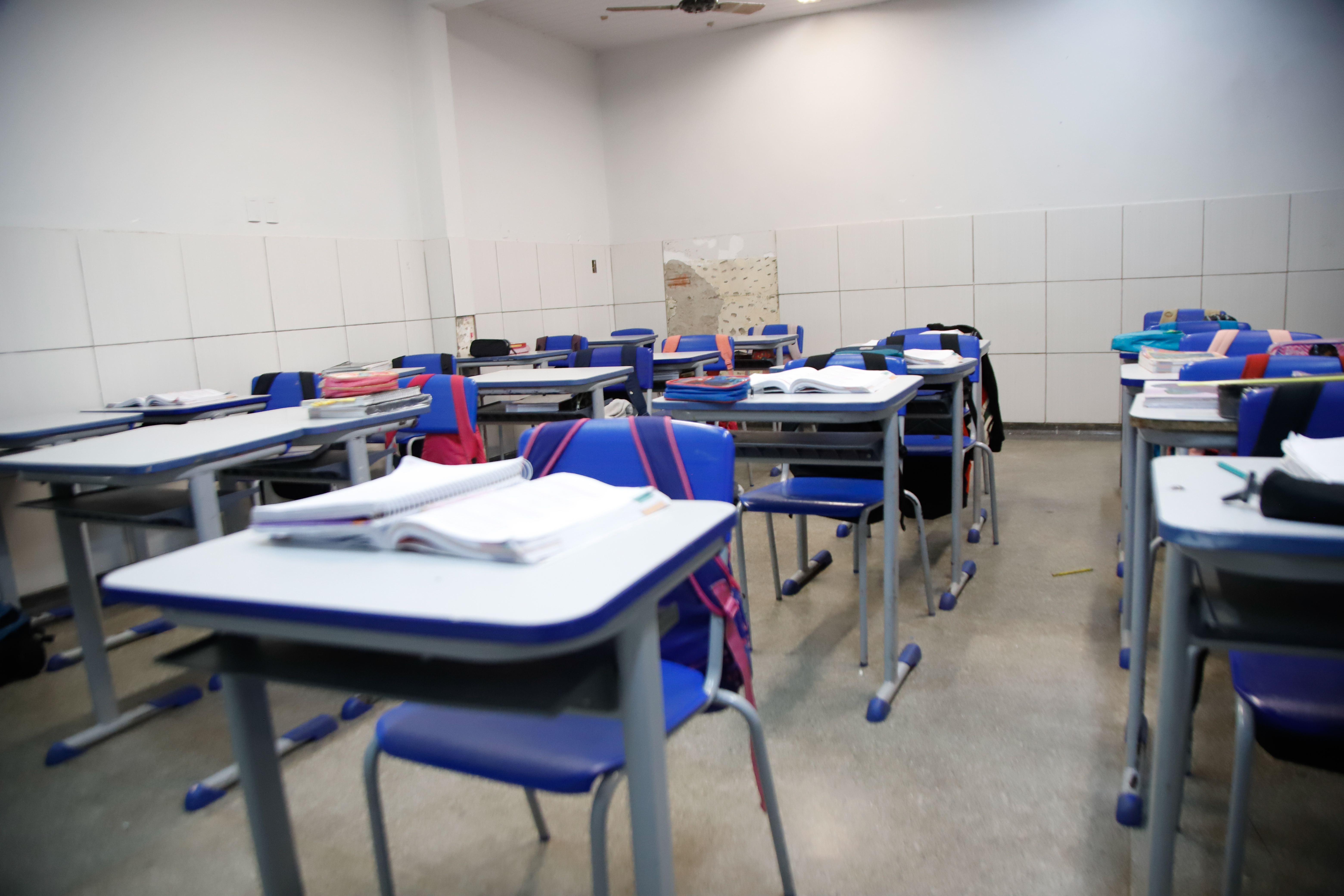 Escola Estadual Maria Herm�nia - CPA IV - TCE - fiscaliza��o fachada