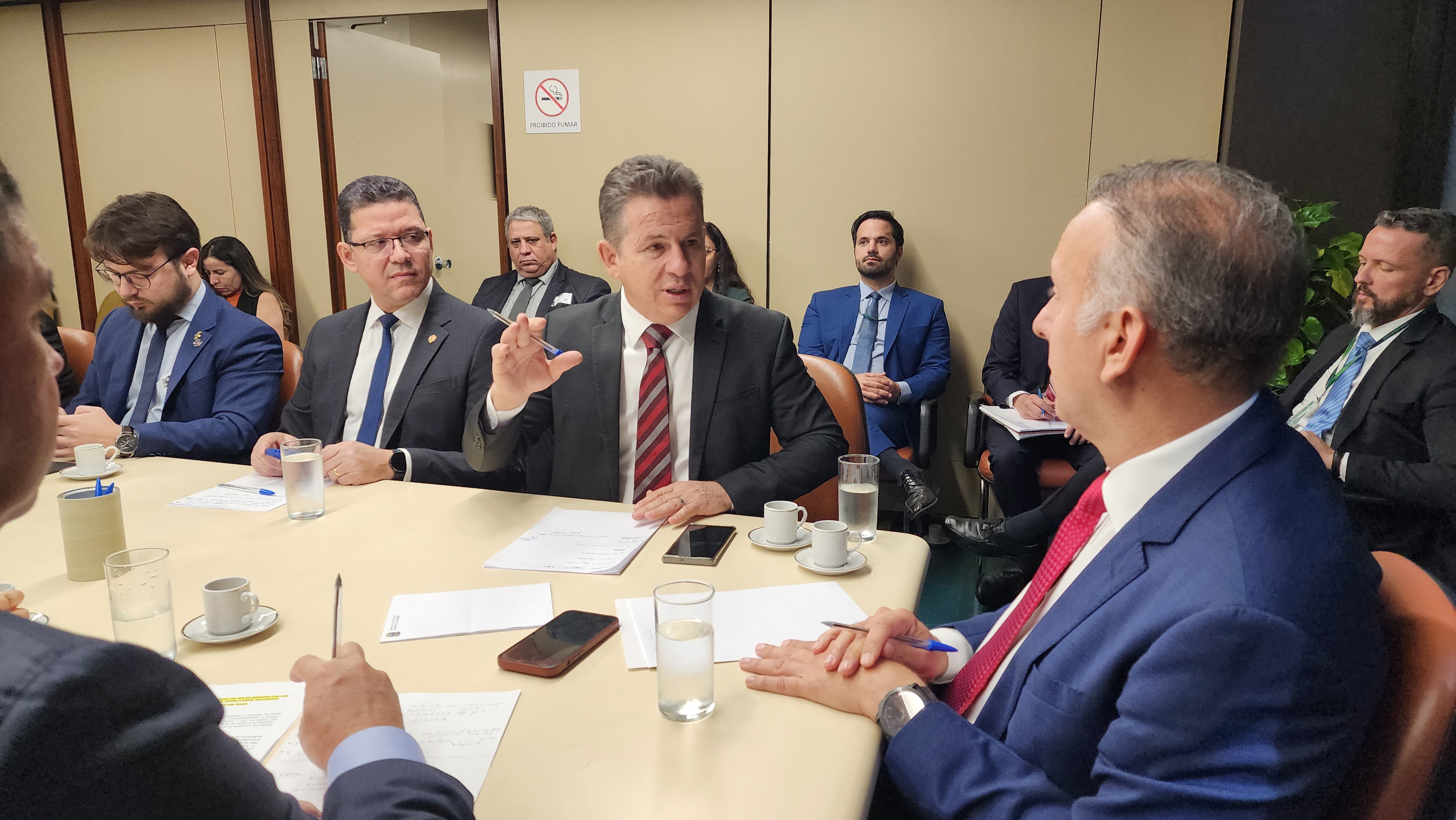 Governador Mauro Mendes debate reforma tribut�ria em Bras�lia