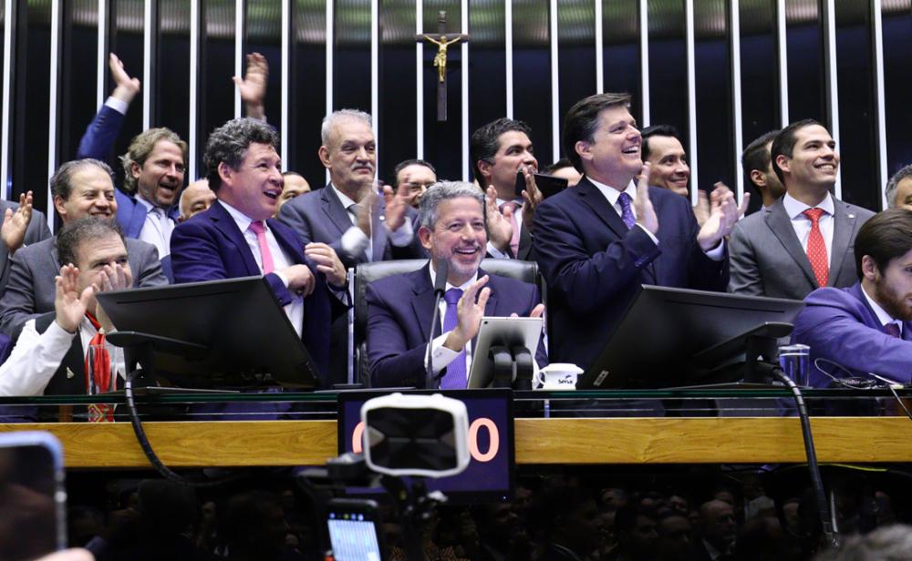 Ag&iuml;&iquest;&frac12;ncia C&iuml;&iquest;&frac12;mara reforma tribut&iuml;&iquest;&frac12;ria aprovada