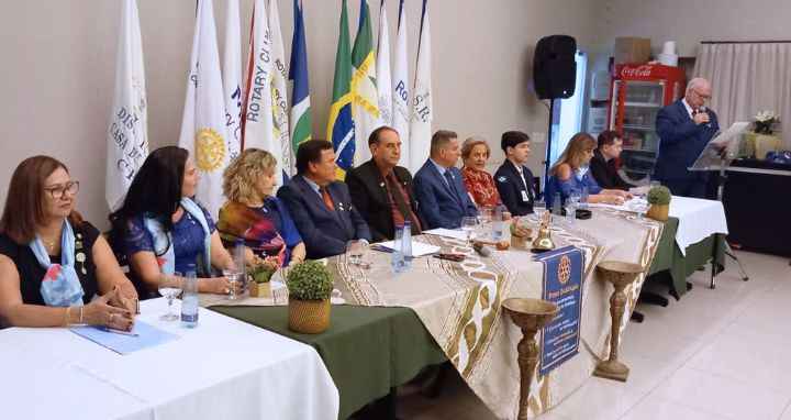 Rotary Cuiab� posse de nova diretoria