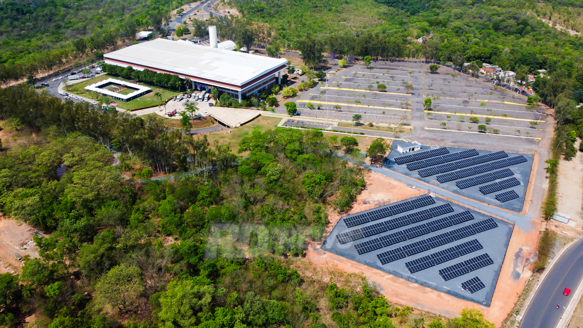 Energia solar - placas solares - Centro de Eventos do Pantanal