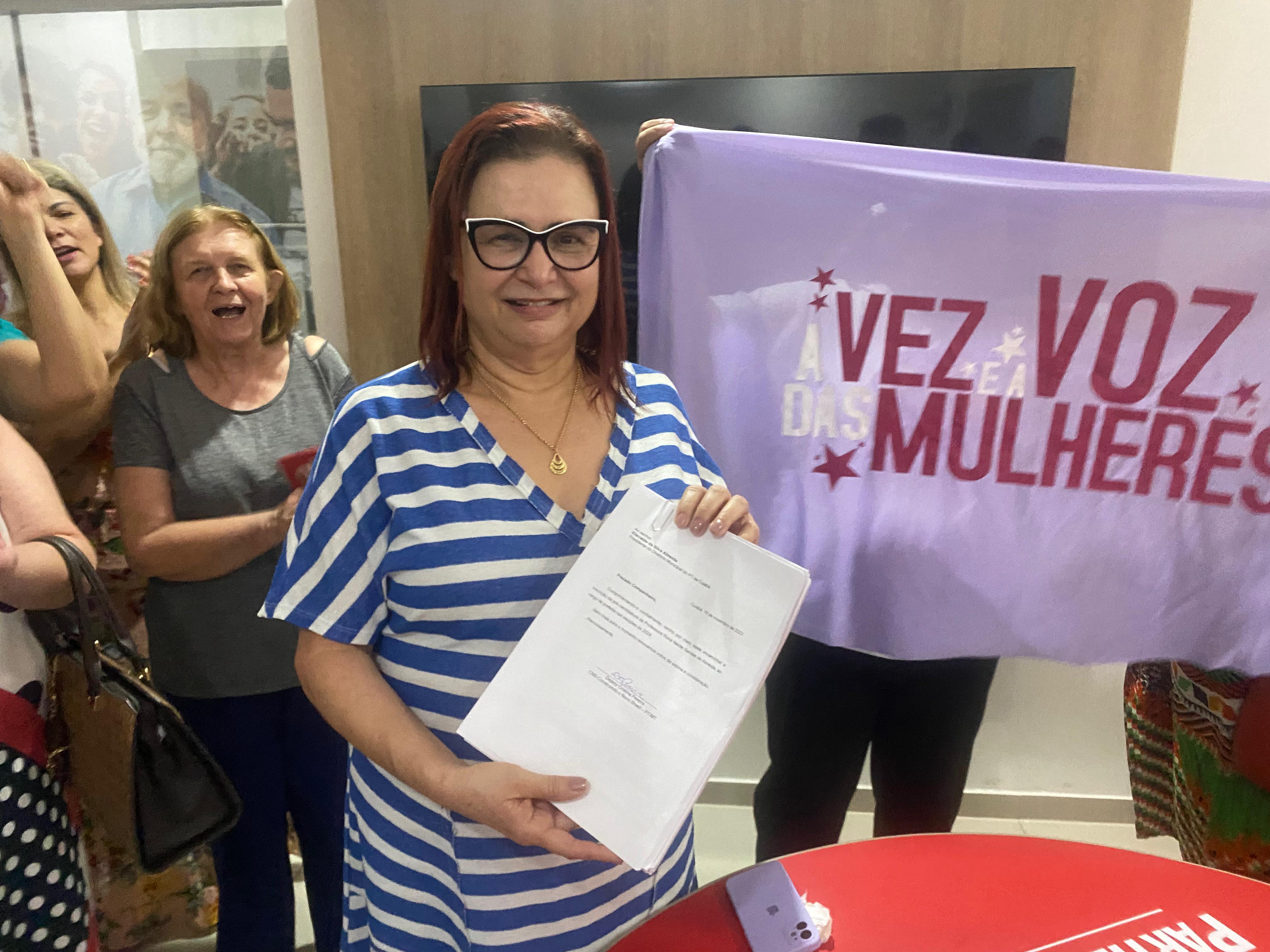 Rosa Neide em ato de inscri��o de pr�-candidatura