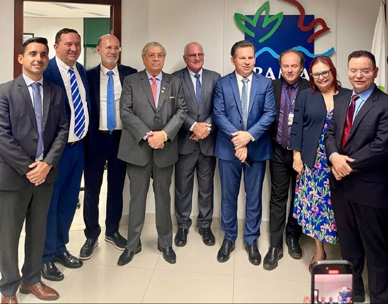 Comitiva mato-grossense na sede do Ibama em Bras�lia