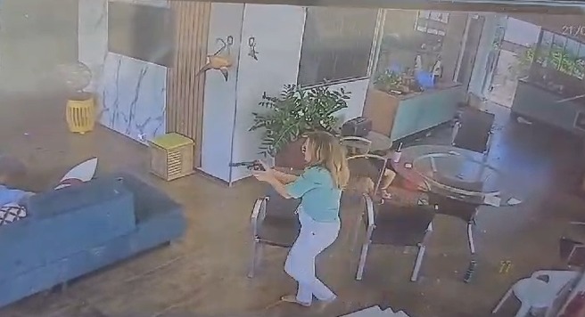 Mulher invade casa e mata 2 pessoas em Peixoto.