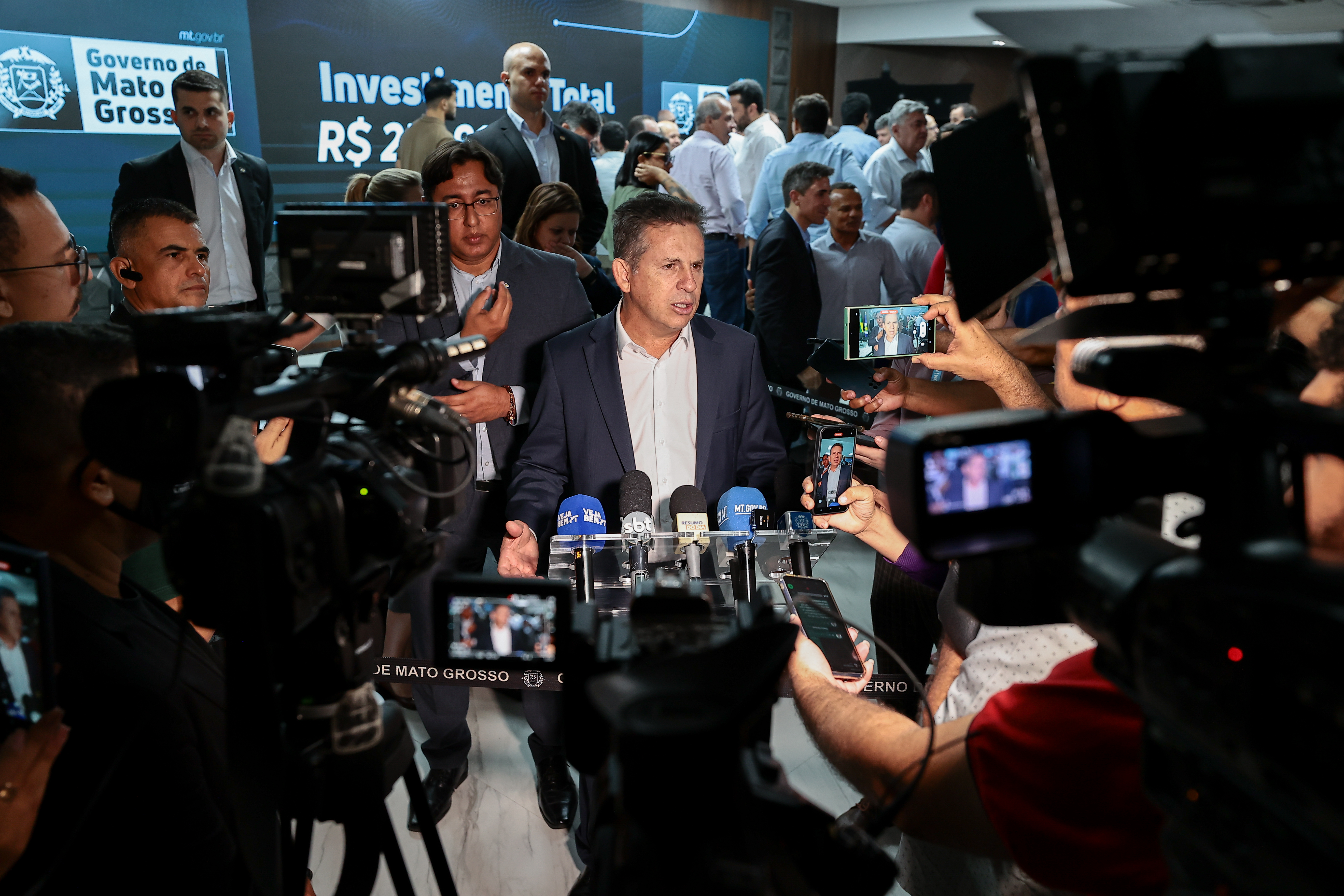 Governador Mauro Mendes assina conv&iuml;&iquest;&frac12;nios