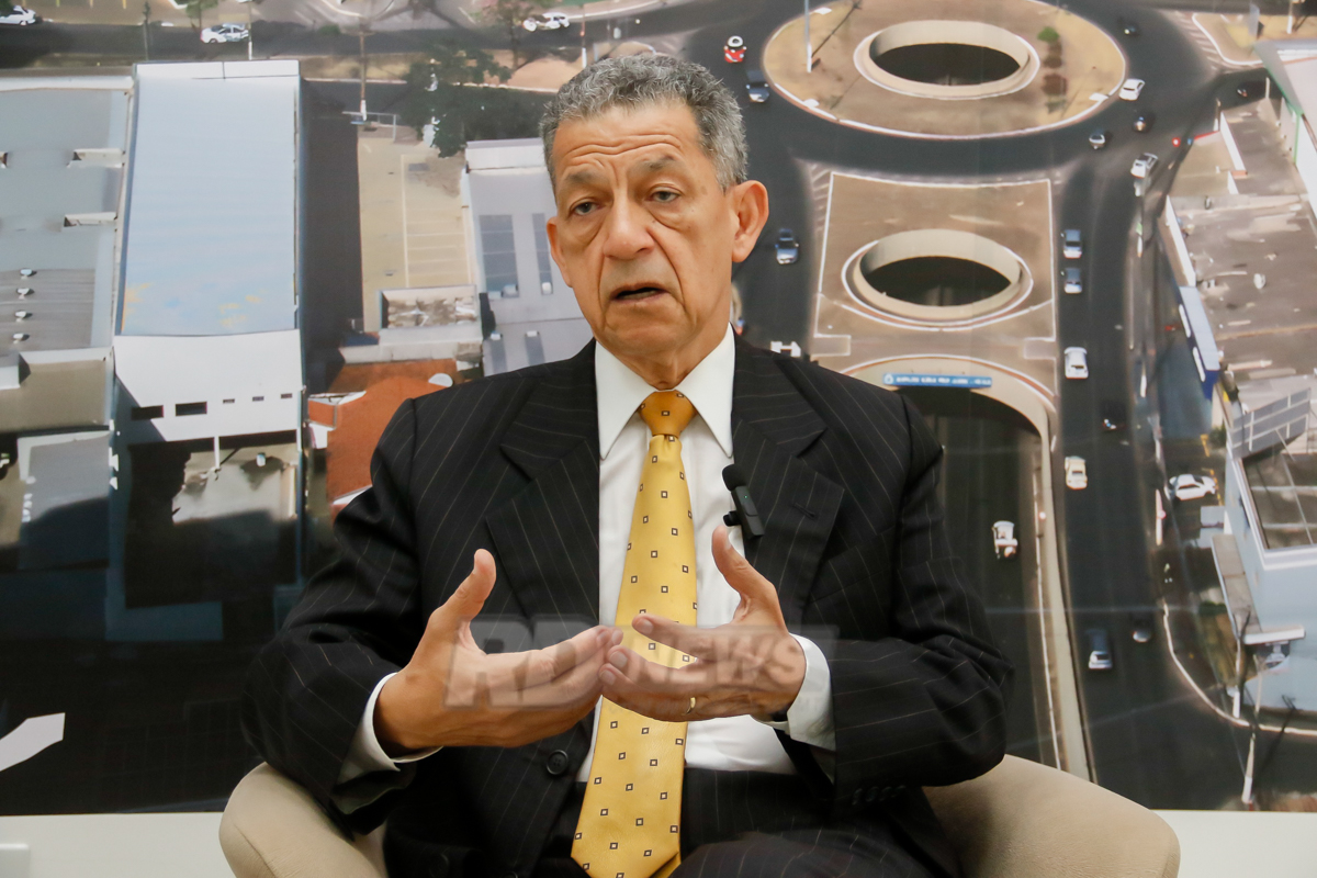 Vivaldo Lopes economista
